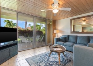 1-Bedroom Oceanside Premium Living Area