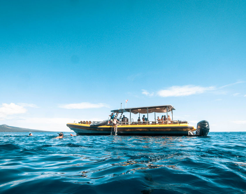 boat_for_divers-1000x667